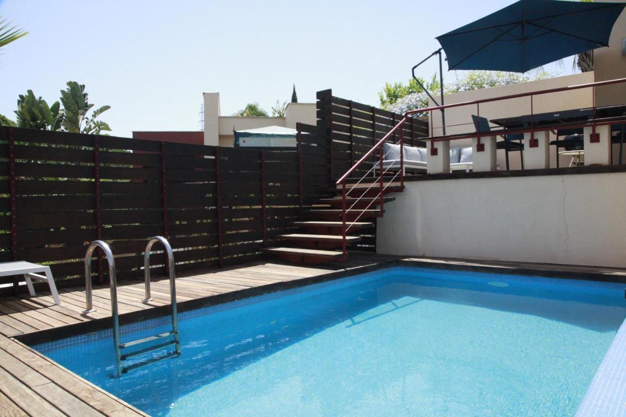 Private Pool Luxurious Villa With Mountain Views 埃斯特波纳 外观 照片